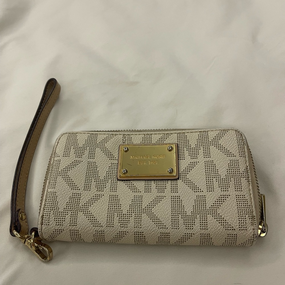Michael Kors Wristlet